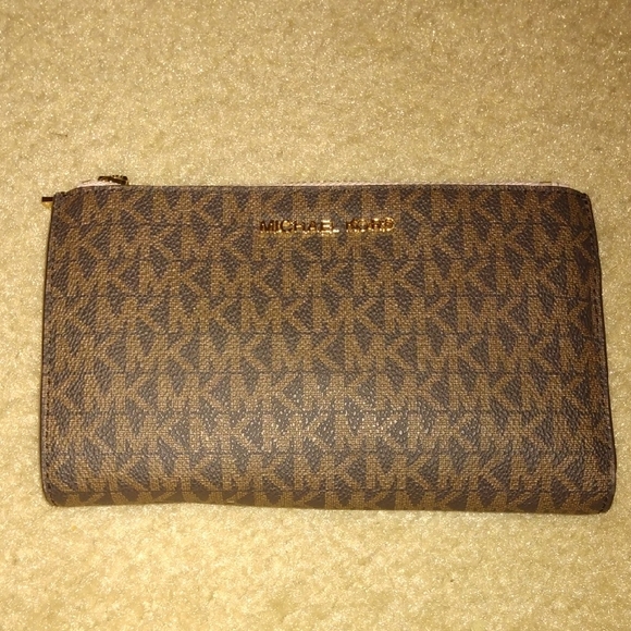 Michael Kors Brown Wallet - Picture 1 of 5